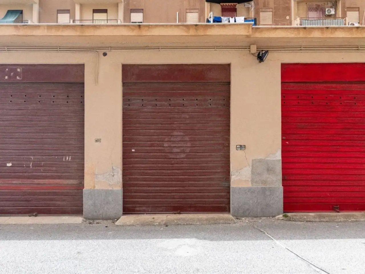 Parcheggio chiuso in Via Emilio Salgari 69, Palermo, {3} - Foto 1