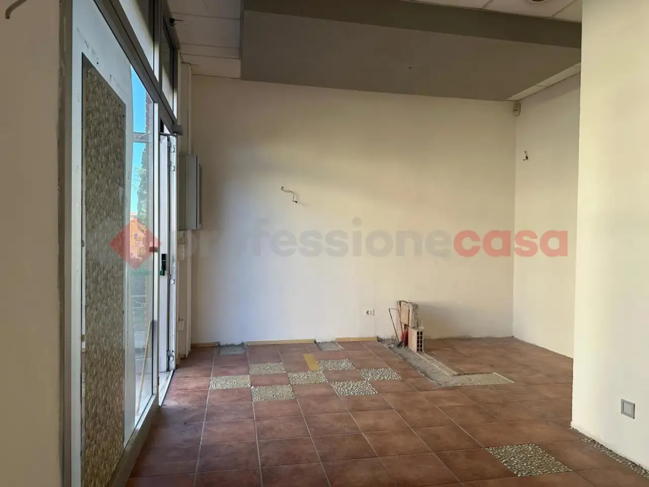 Laboratorio in , Arezzo, {3} - Foto 1