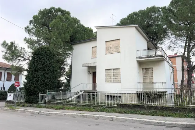 Villa in Via Antonio Cicognani 11, Faenza - Foto 1