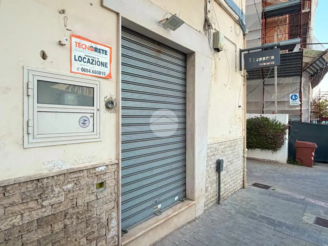 Negozio in Manfredonia Viale Beccarini 4, Manfredonia, {3} - Foto 1