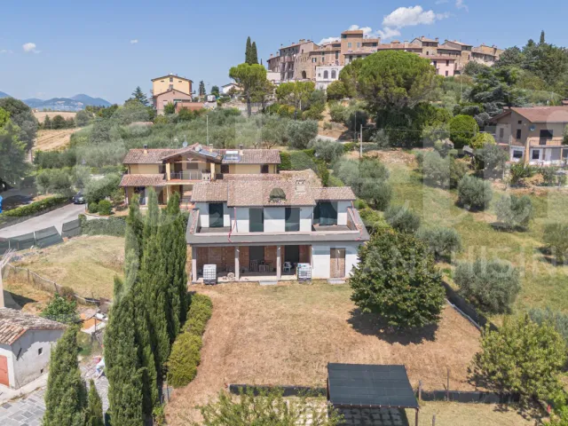 Villa in Via degli Arnati 6, Perugia - Foto 1