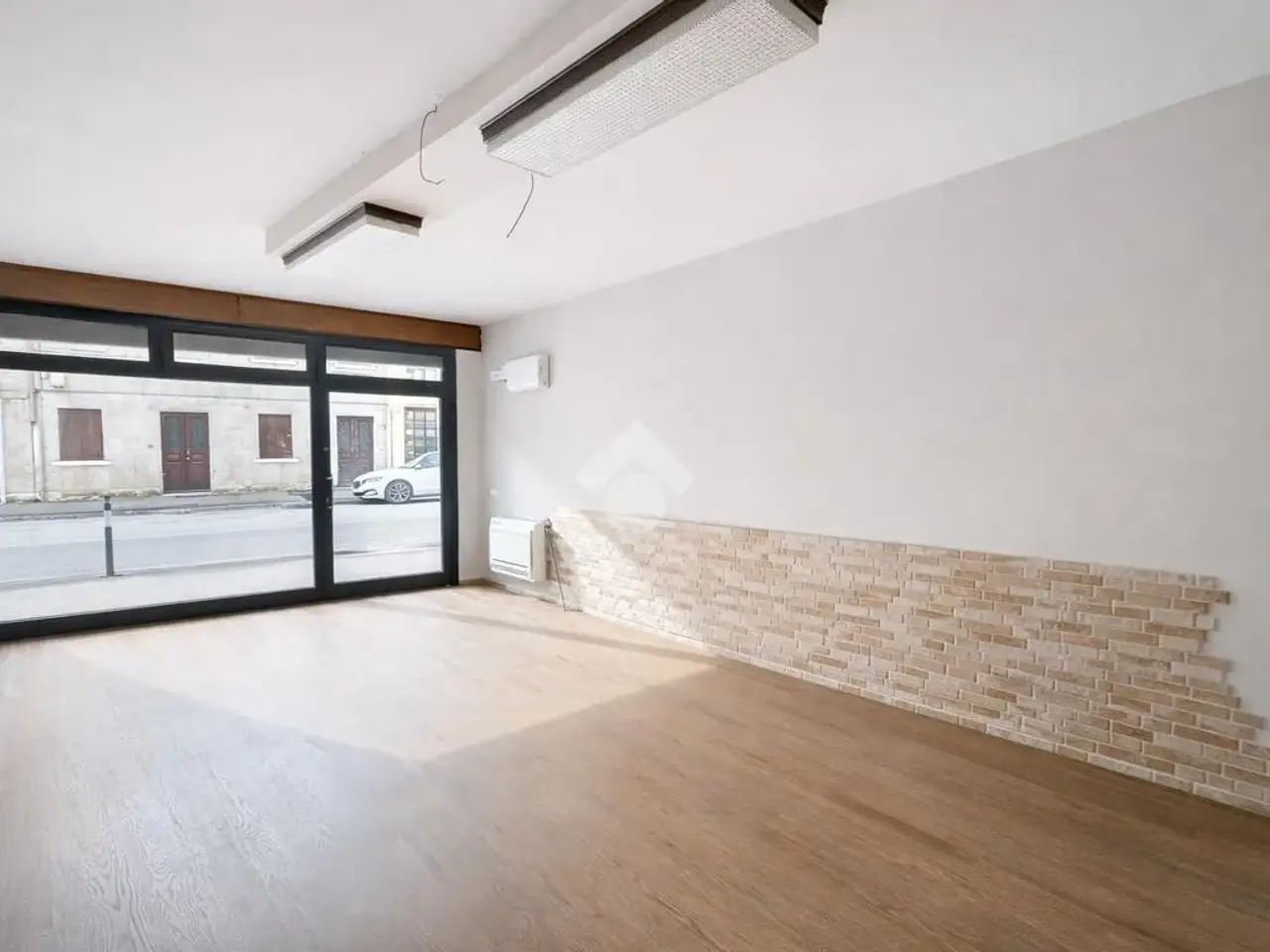 Negozio in Borgo Treviso 27, Castelfranco Veneto, {3} - Foto 1