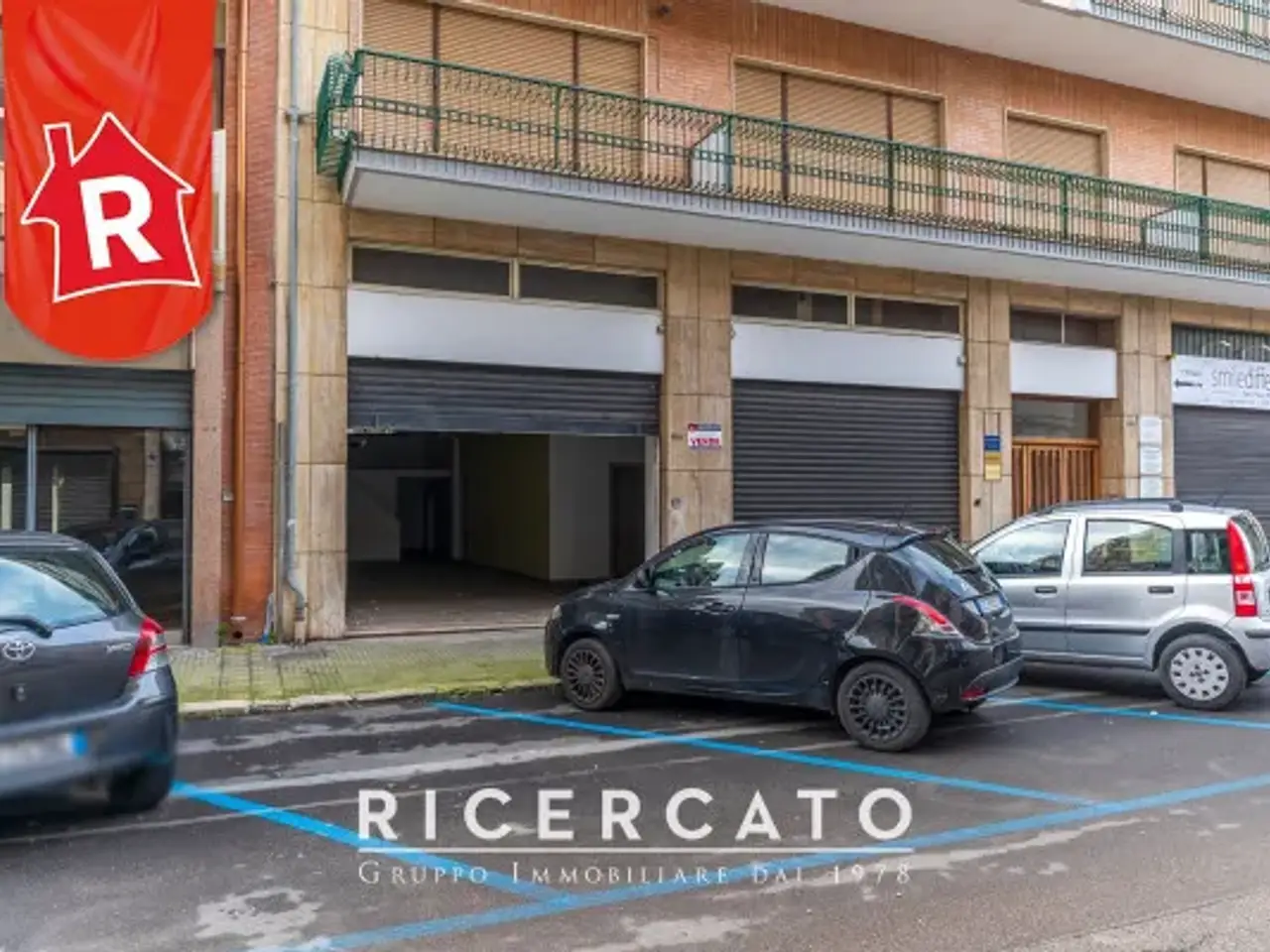 Negozio in Via 95 Reggimento Fanteria 104, Lecce, {3} - Foto 2
