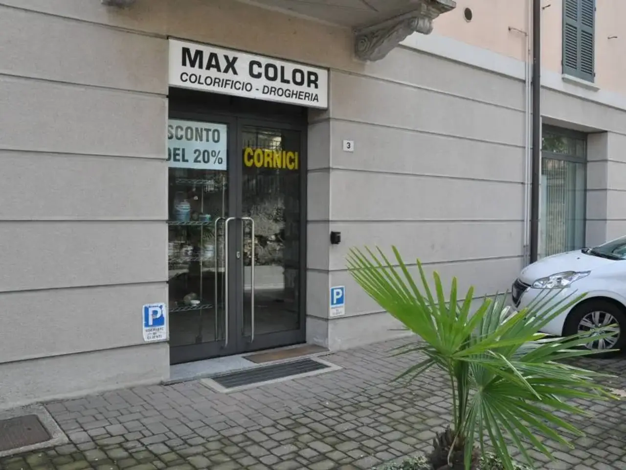 Negozio in Via Milano, 23848 Oggiono
, Oggiono, {3} - Foto 2