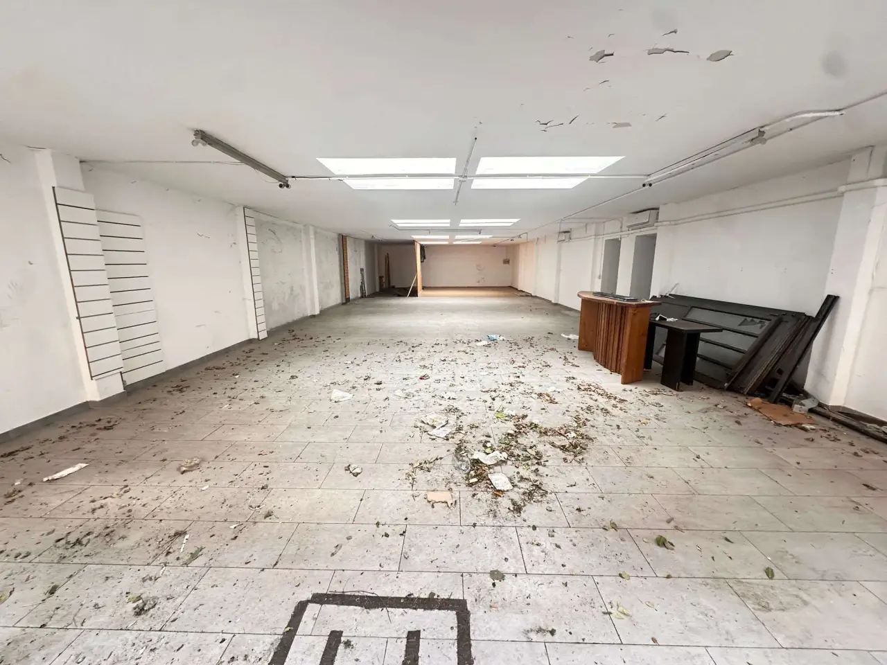 Magazzino in Via Dante  30, Erba, {3} - Foto 1