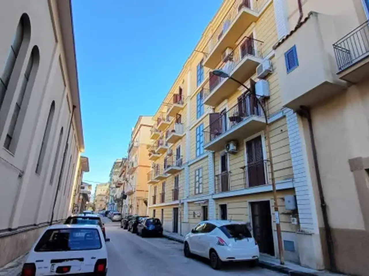 Negozio in Via Baldisseri, Sant'Agata Di Militello, {3} - Foto 2