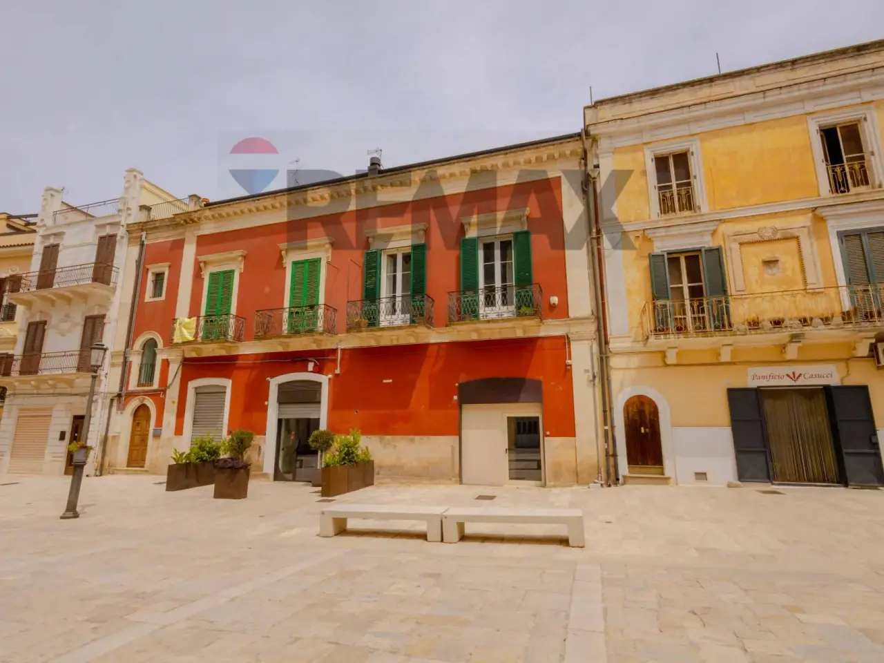 Negozio in Piazza dei Martiri 1799 42, Acquaviva Delle Fonti, {3} - Foto 2