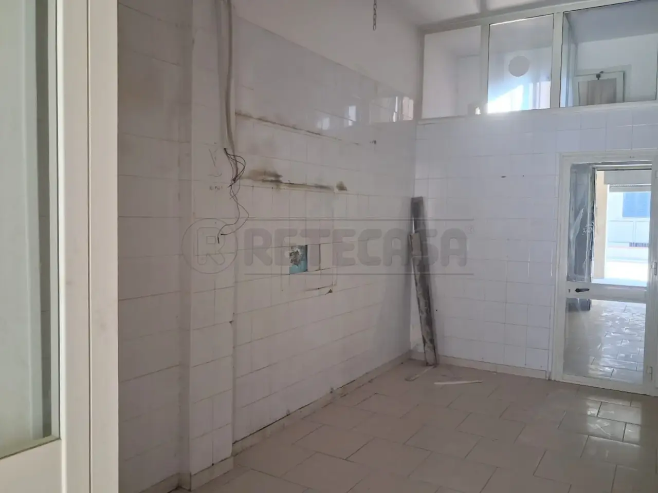 Palazzina commerciale in Viale Fratelli Kennedy, Marcianise, {3} - Foto 2
