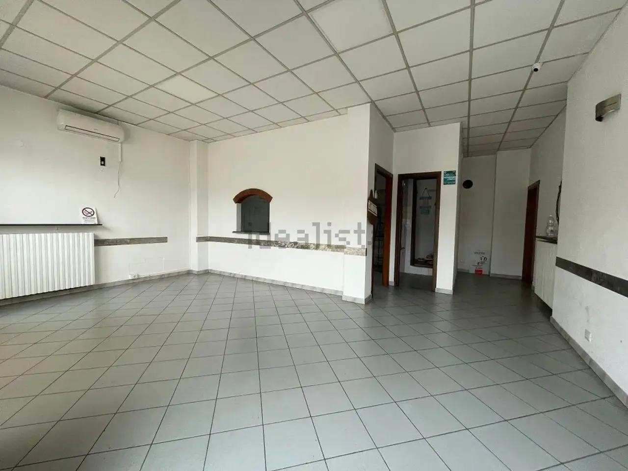Locale commerciale in , Canelli, {3} - Foto 1