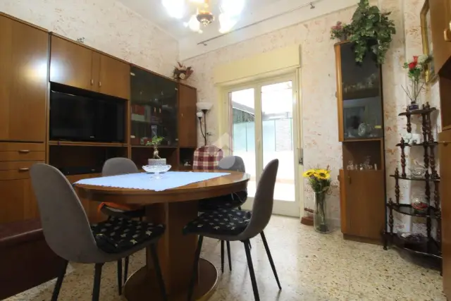 Dreizimmerwohnung in Via Emilio Cuzzocrea 13, Reggio di Calabria - Foto 1