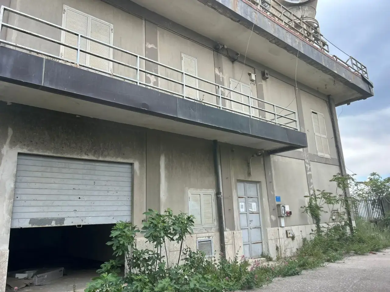 Palazzina commerciale in Via Piave 51, Enna, {3} - Foto 1