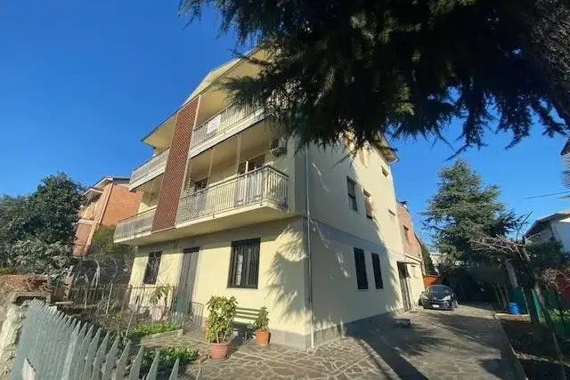 Villa in 
        Viale Indipendenza
      , Modena - Foto 1