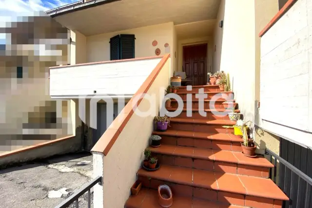 Terraced house in Via della Stazione, Bucine - Photo 1