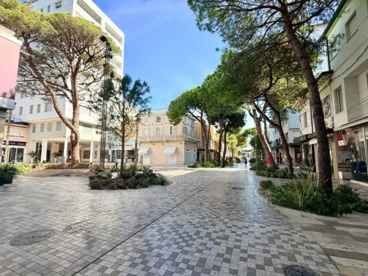 Negozio in , Riccione, {3} - Foto 1