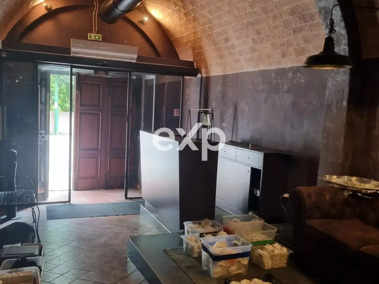 Negozio in Via Baldassarre Peruzzi 20-24-26 Siena, Siena, {3} - Foto 2