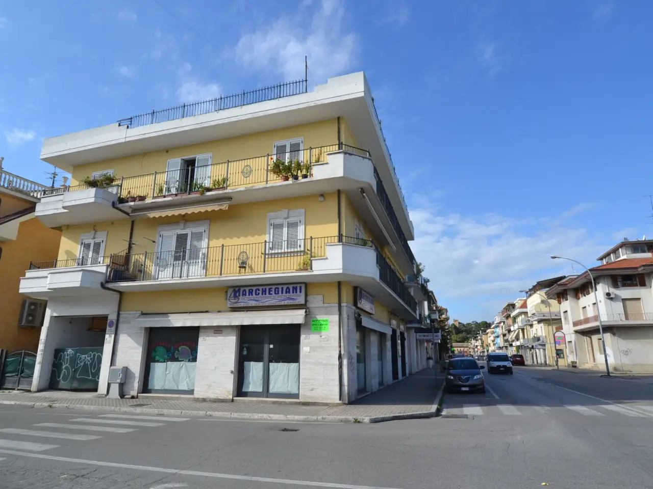 Negozio in Via Toti Angolo Via Mare, San Benedetto Del Tronto, {3} - Foto 2