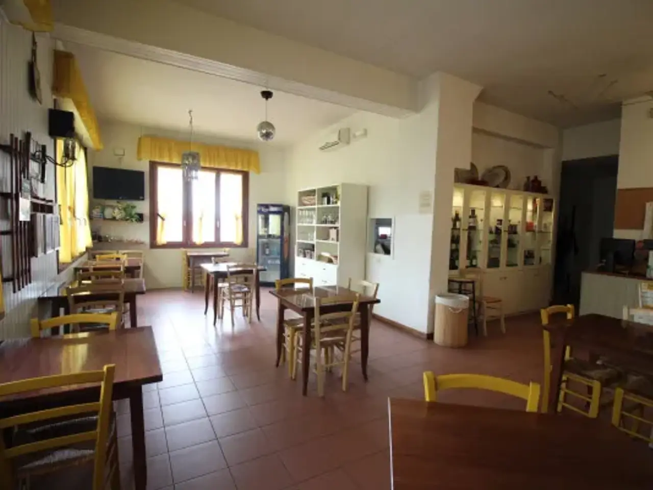 Bar in Viale Risorgimento, Montespertoli, {3} - Foto 1