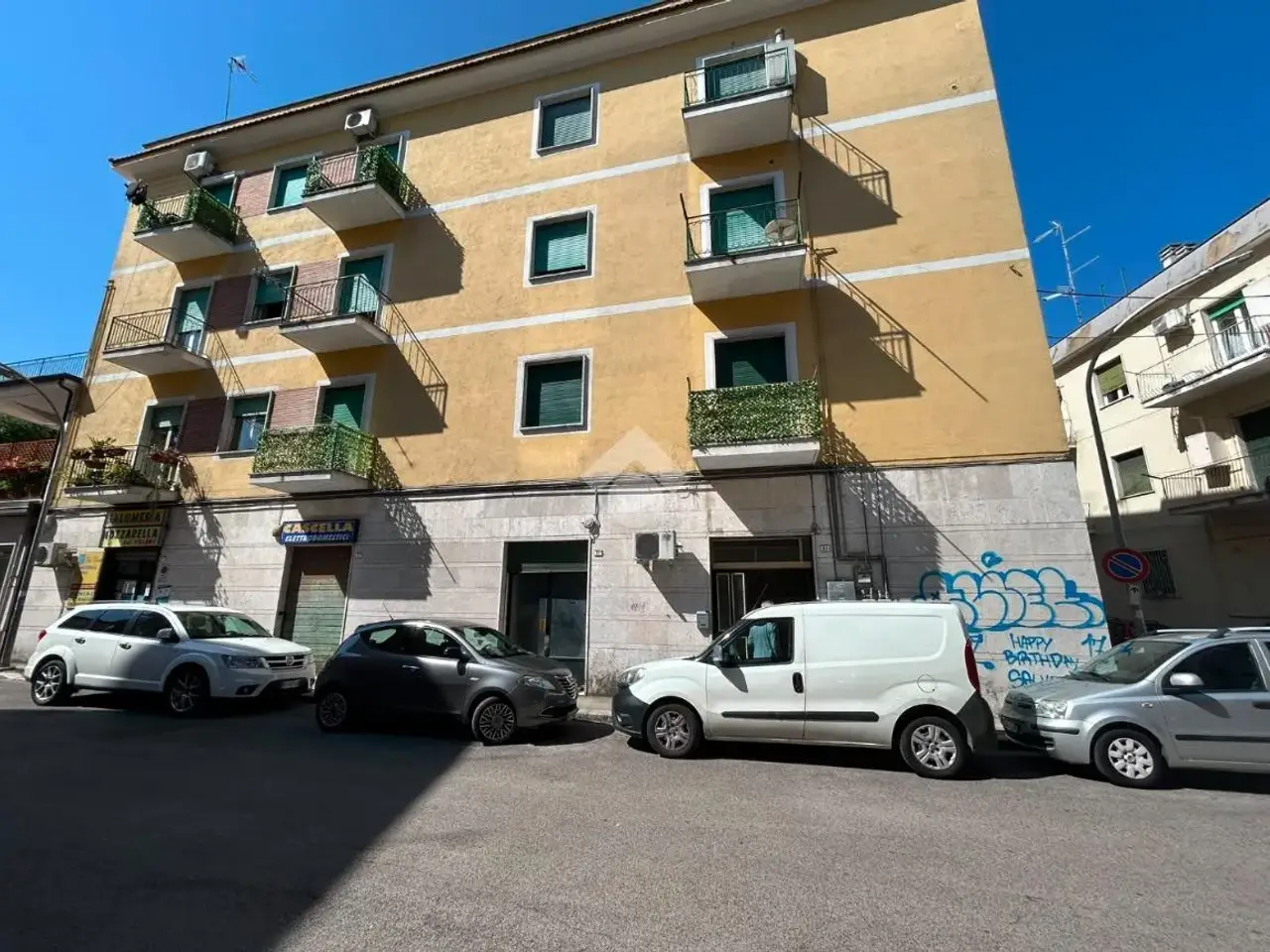 Negozio in Via Marsella 19, Cassino, {3} - Foto 1