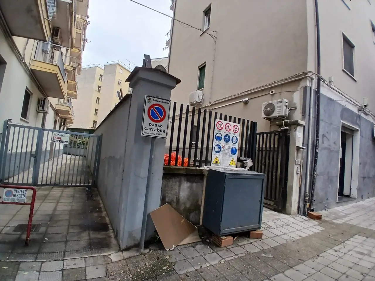 Laboratorio in Via Francesco Simonetta 138, Cosenza, {3} - Foto 2