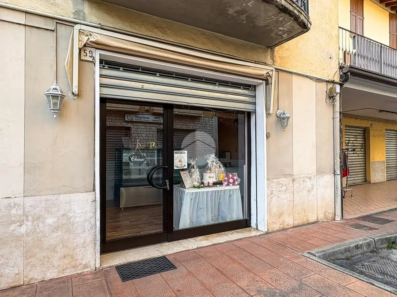 Negozio in Via IV Novembre 59, Borgosatollo, {3} - Foto 1