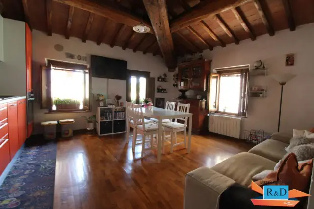 2-room flat in Azza Arnolfo di Camb 11, Colle di Val d'Elsa - Photo 1