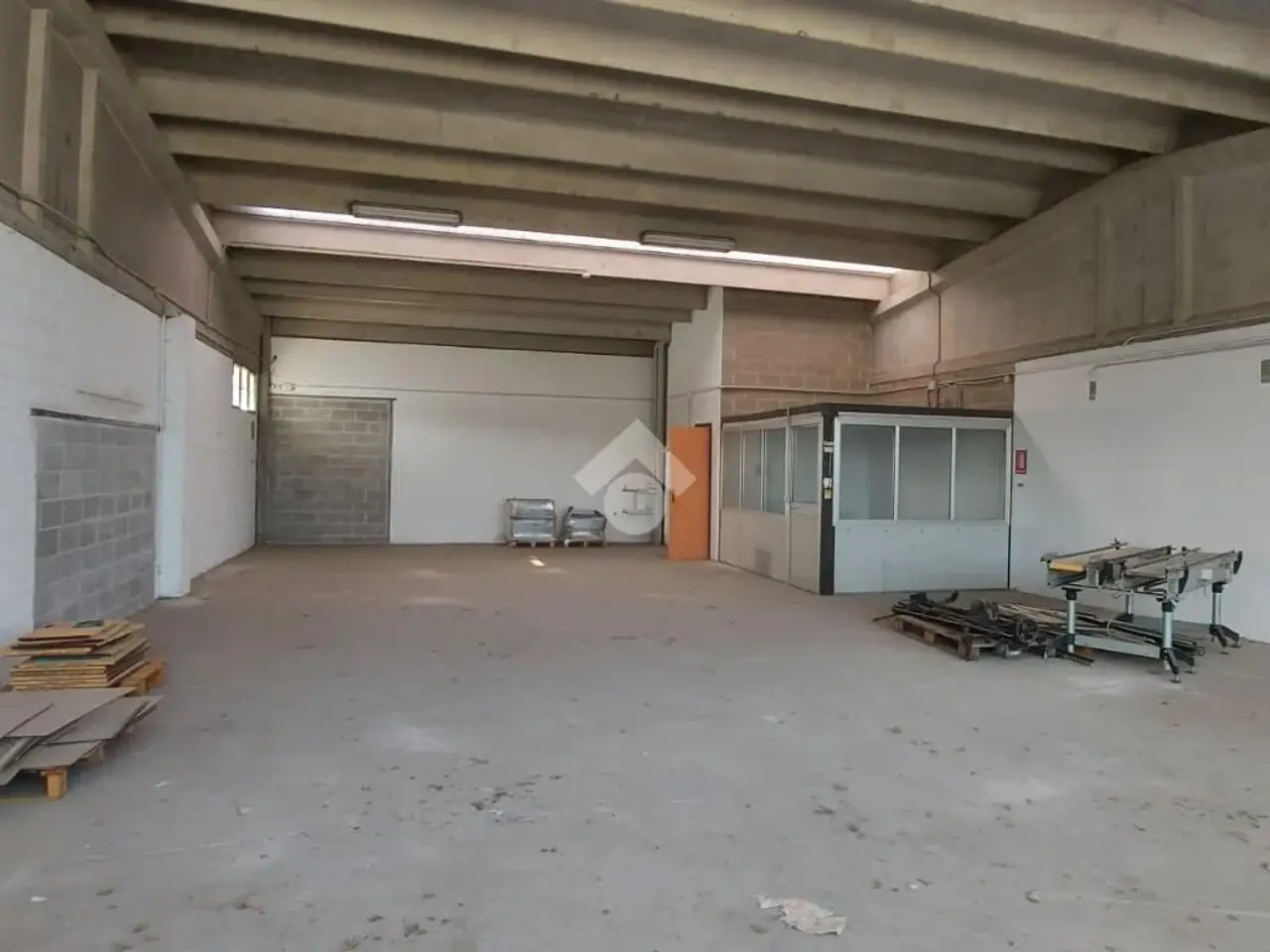 Capannone in Via E. Villoresi, Turbigo, {3} - Foto 1