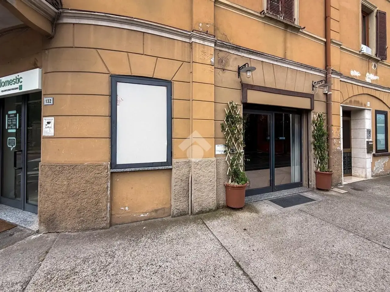 Negozio in Via Ferruccio Ghinaglia 132, Cremona, {3} - Foto 2