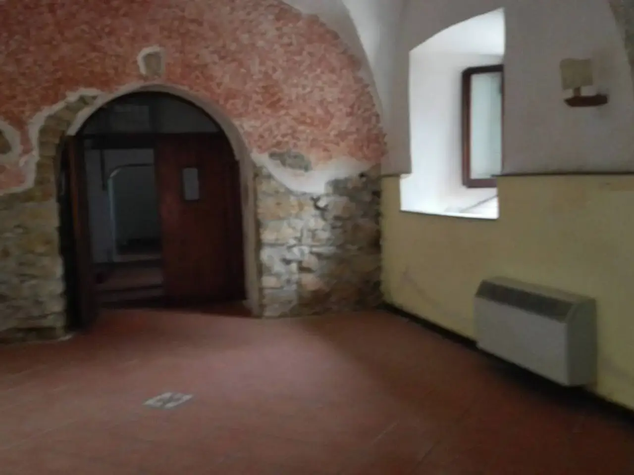 Locale commerciale in , Arce, {3} - Foto 1