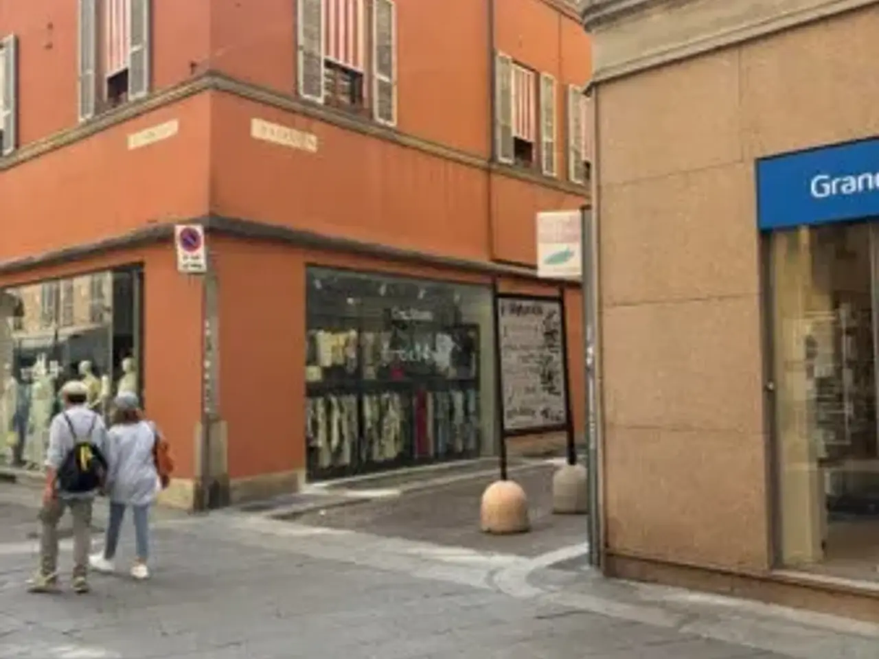 Abbigliamento in Corso Vittorio Emanuele II 61, Piacenza, {3} - Foto 1