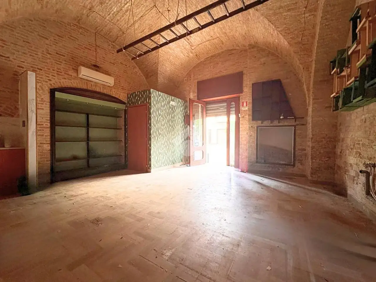 Negozio in Via Filippo d'Alfonso 87, San Severo, {3} - Foto 2