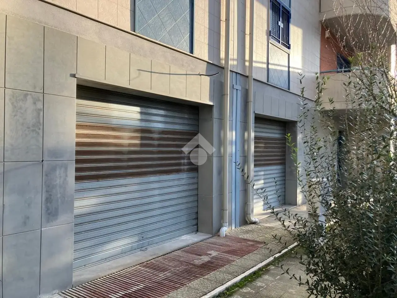 Negozio in Via Enrico Berlinguer 42, Foggia, {3} - Foto 1