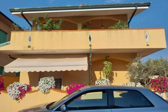 Detached house, Viareggio - Photo 1