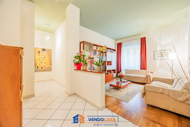 Vierzimmerwohnung in Via Ascanio Sobrero 7, Cuneo - Foto 1