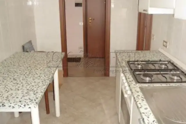 2-room flat in Via Arosio  12, Cologno Monzese - Photo 1