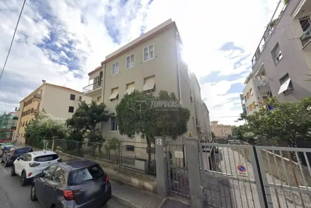 Quadrilocale in Via Filippo Turati 11, Savona - Foto 1