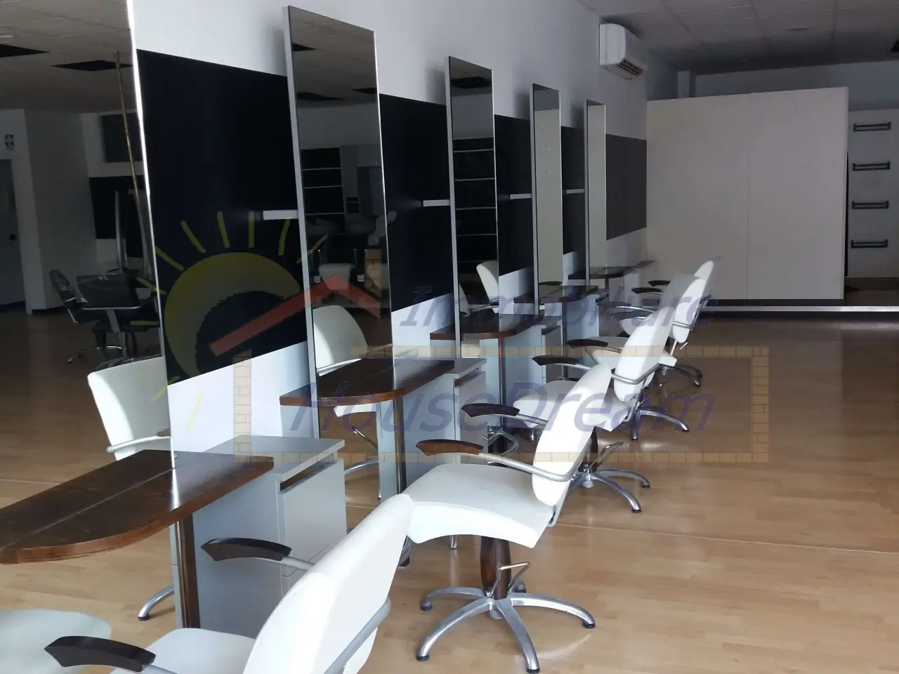 Negozio in , Ispra, {3} - Foto 1