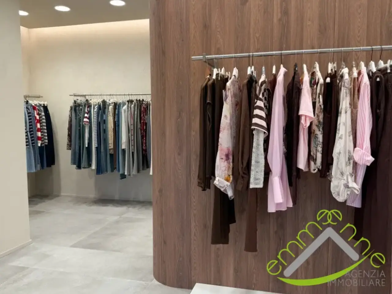 Abbigliamento in Via Giacomo Matteotti, Dolo, {3} - Foto 2