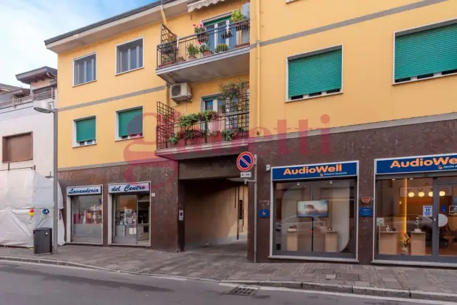 3-room flat in Via Lattuada  3, Senago - Photo 1