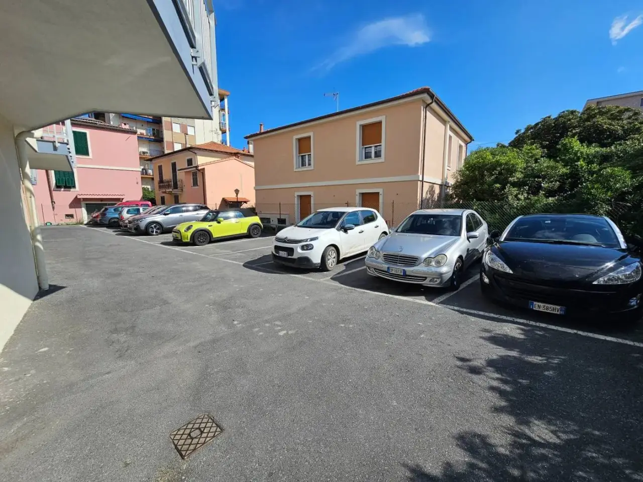 Magazzino in Via Colonnello Aprosio 501, Vallecrosia, Bordighera, {3} - Foto 2
