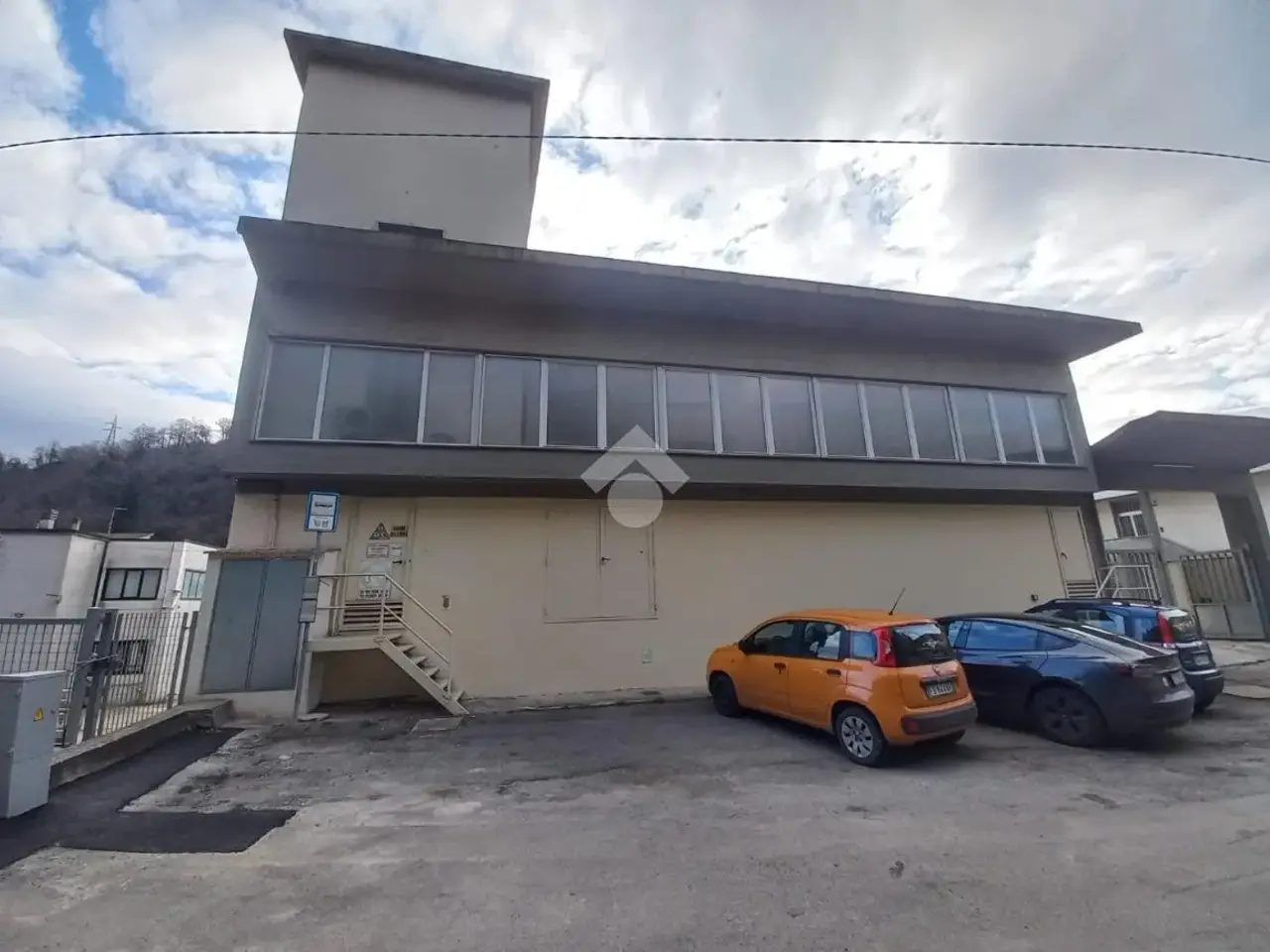 Capannone in Via Val di Bisenzio 142, Vaiano, {3} - Foto 2