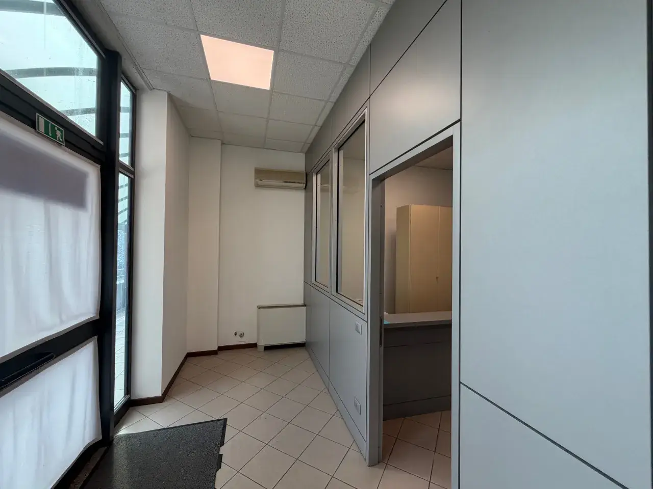 Ufficio in Via Regina Pacis, Sassuolo, {3} - Foto 1