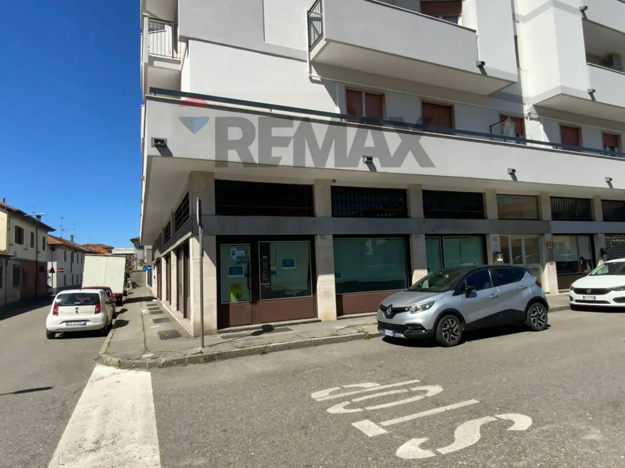 Negozio in Via Burattana 1, Busto Arsizio, {3} - Foto 2