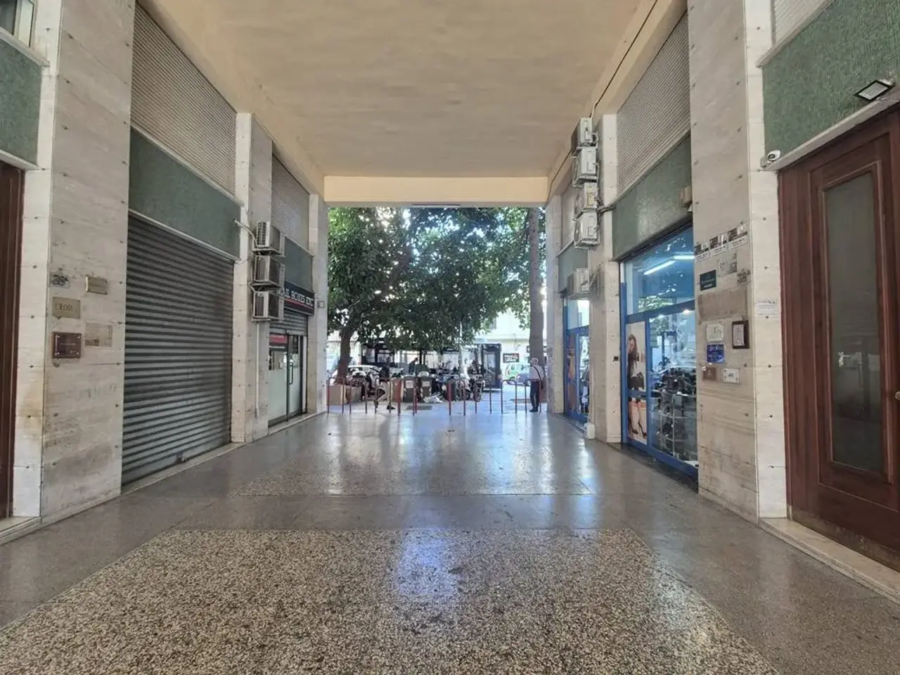 Negozio in Via Nicolò Turrisi 38, Palermo, {3} - Foto 2