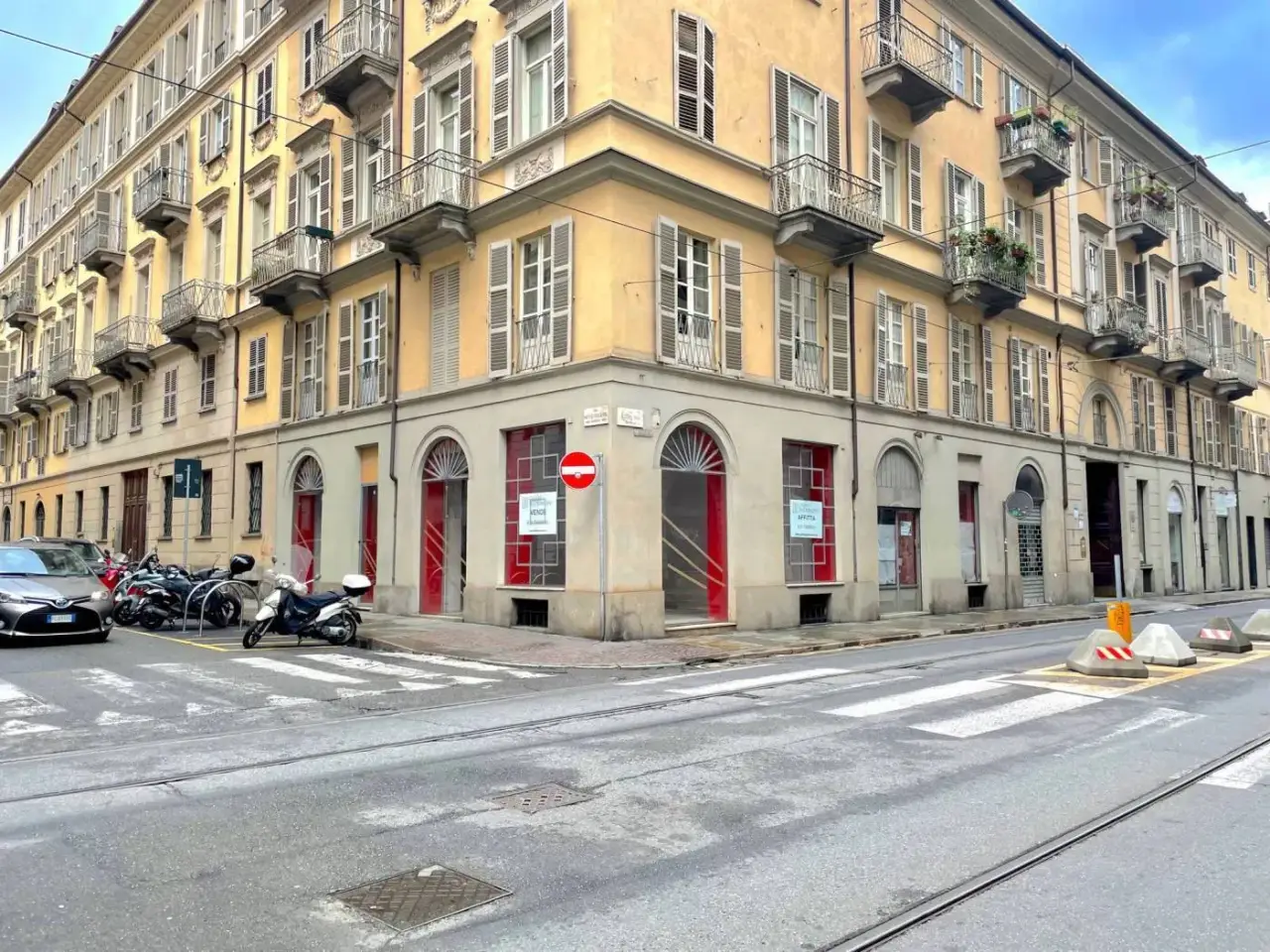 Negozio in Via Eusebio Bava 3, 10124, Torino, Torino, {3} - Foto 1