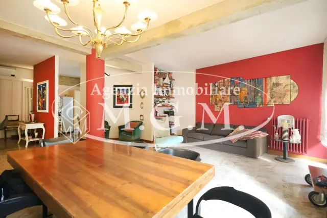 main gallery real estate image