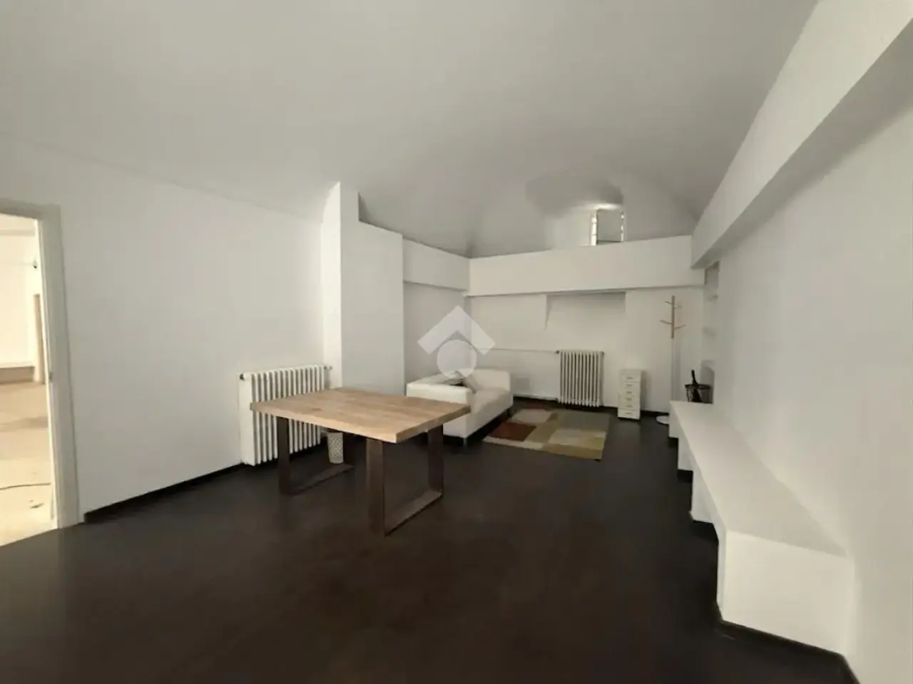 Negozio in Via dei Patrioti 14, Ivrea, {3} - Foto 1
