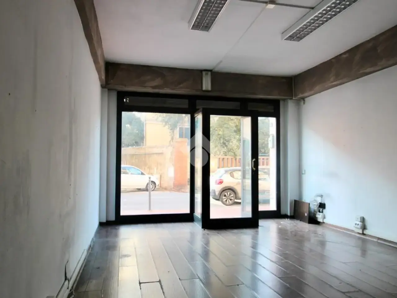 Negozio in Via S. Michele degli Scalzi, Pisa, {3} - Foto 2
