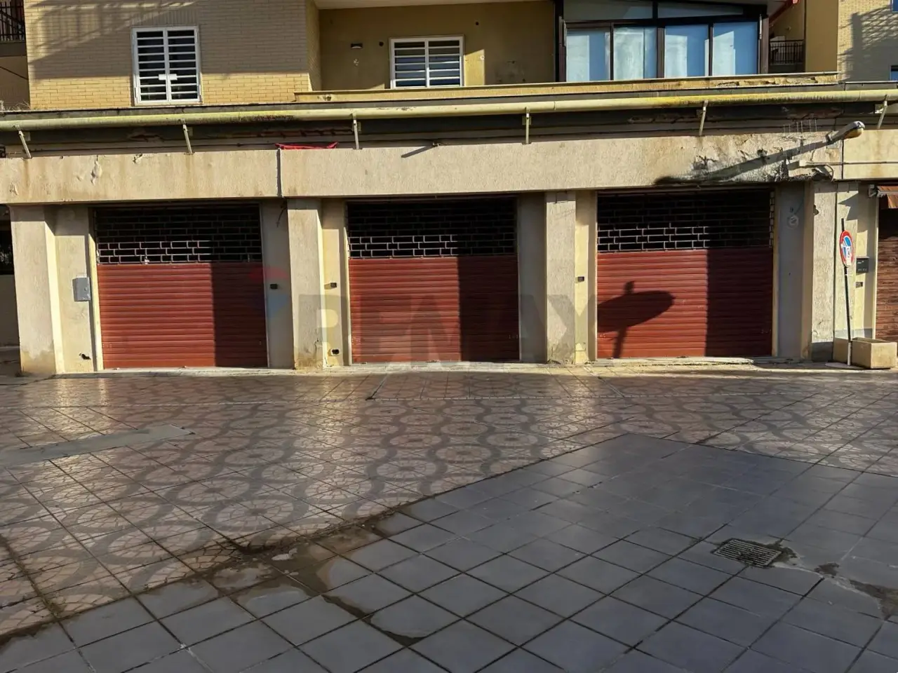 Negozio in Via delle Murge 65, Bari, {3} - Foto 1