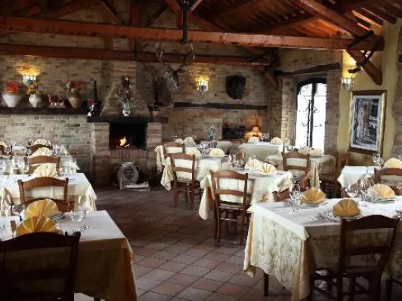 Ristorante in Strada Provinciale Francigena, Lucca, {3} - Foto 1
