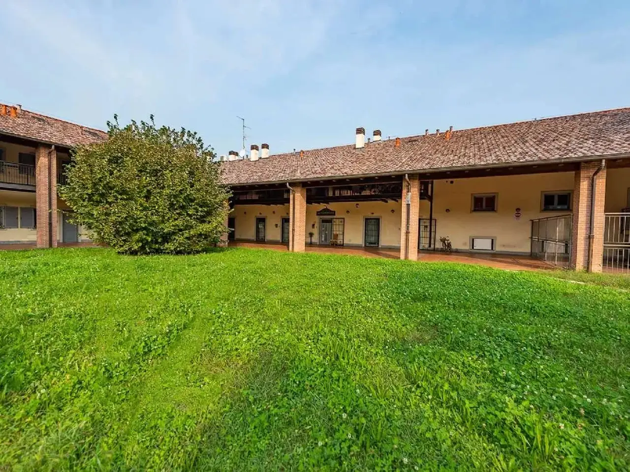 Ufficio in , Lainate, {3} - Foto 2
